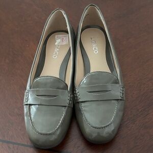 liz & co. Women's Stylish Green Gray Flats